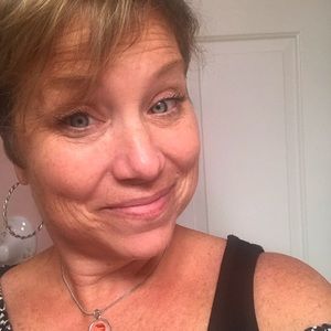 Meet your Posher, Janet